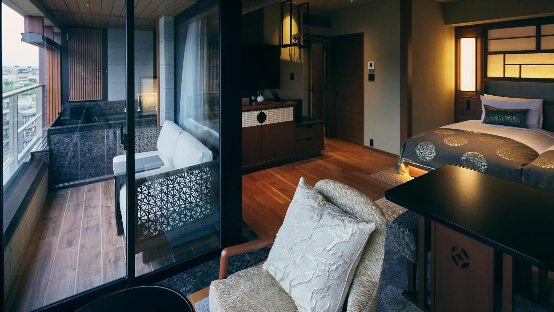 Hotel Sora Niwa Terrace Kyoto Bettei 5*,  Japonsko